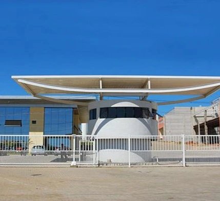Portaria e edifício de apoio do condomínio industrial CELOG 1, em Hortolândia